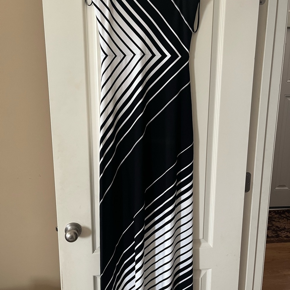 White House Black Market Strapless Black & White Maxi Dress Women’s Size Small - Picture 10 of 10